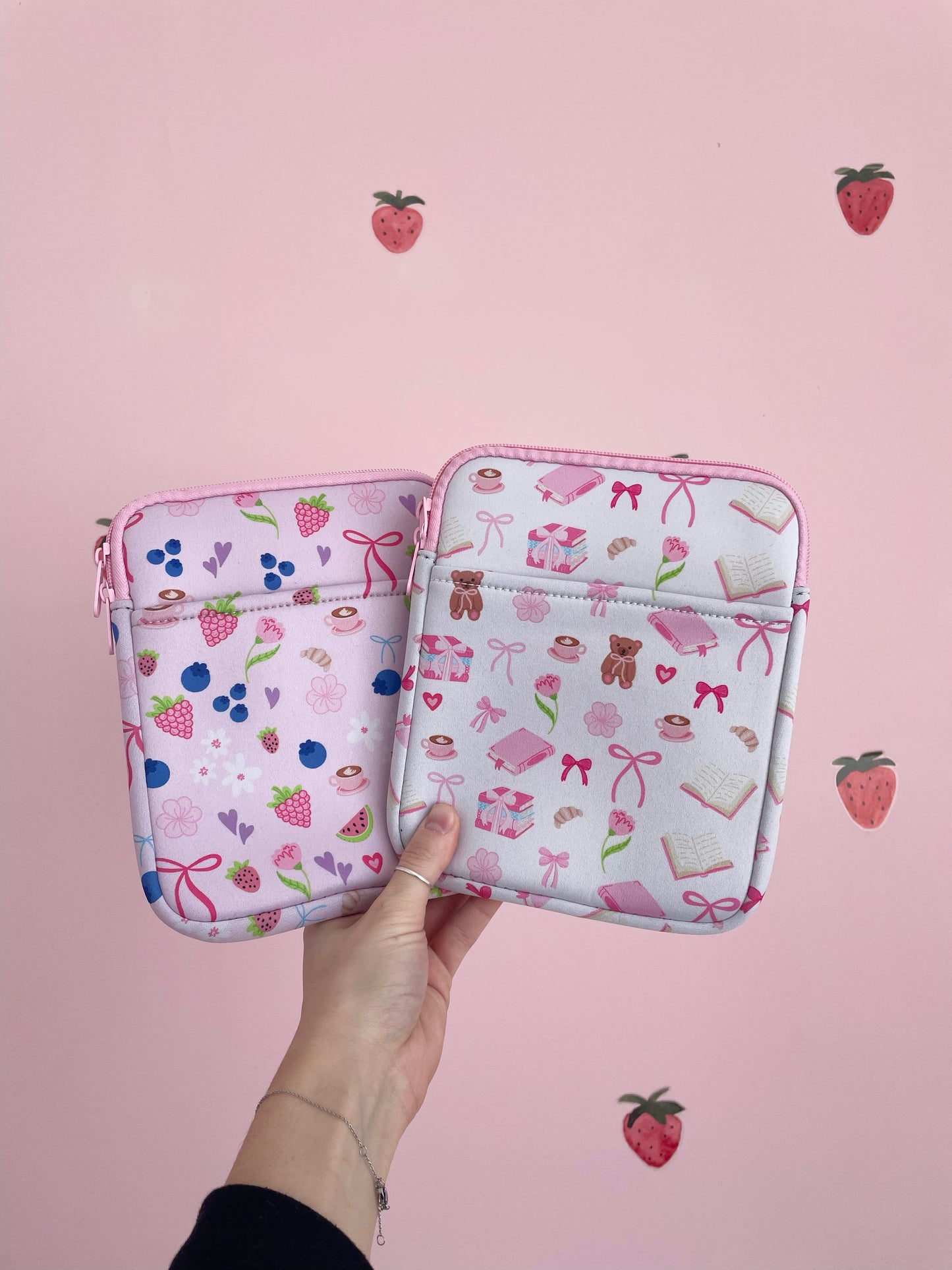 Pochette à liseuse | Livres et coquette