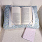Coussin de lecture | Fleurs bleues vintages