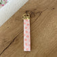 Porte-clés | Bracelet | Fraises roses pâles