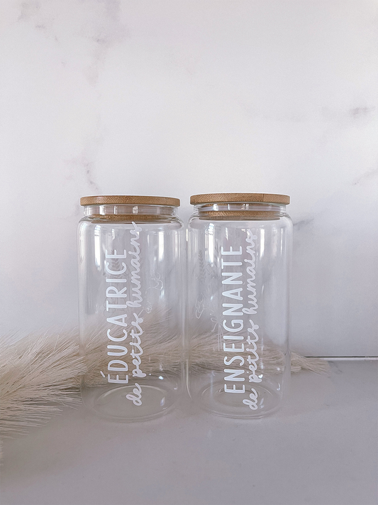 Verre 16 oz | Enseignante | Éducatrice de petits humains | Fleurs blanches
