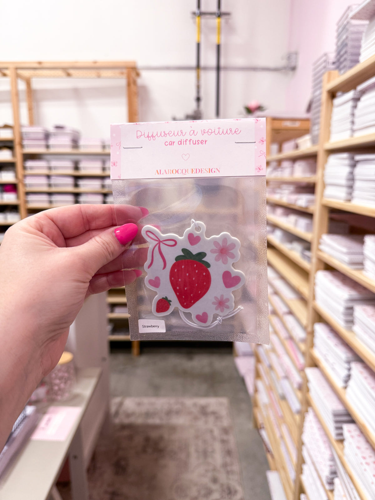 Diffuseur à voiture | Carton parfumé | Fraises, boucles et cœurs