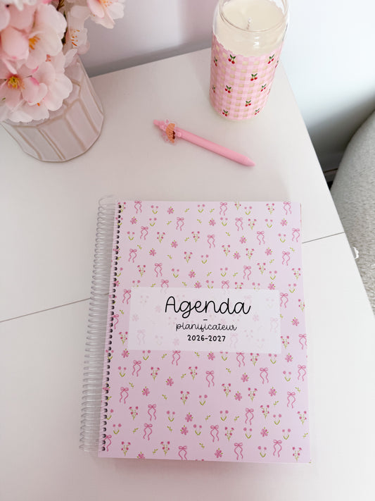 Agenda planificateur | Daté | 2026-2027 | Bouquet de fleurs et boucles