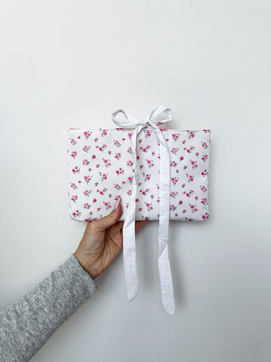 Pochette à livre ou liseuse | Petites fleurs fuchsia