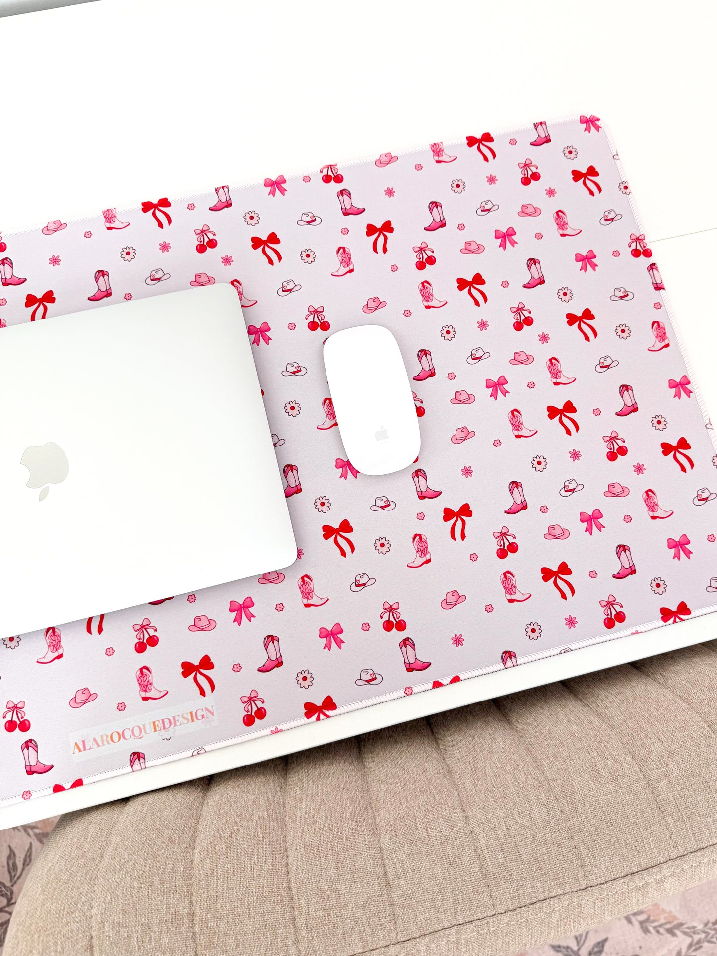 Tapis de bureau | Cowgirl et cerises