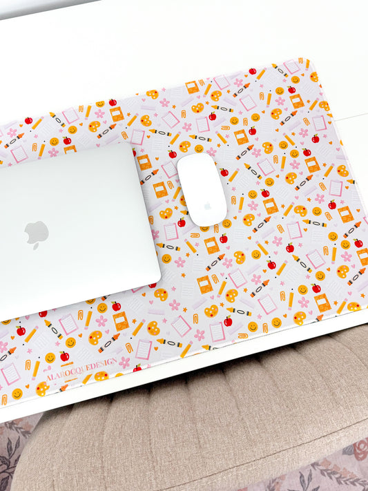 Tapis de bureau | Écolier sourire