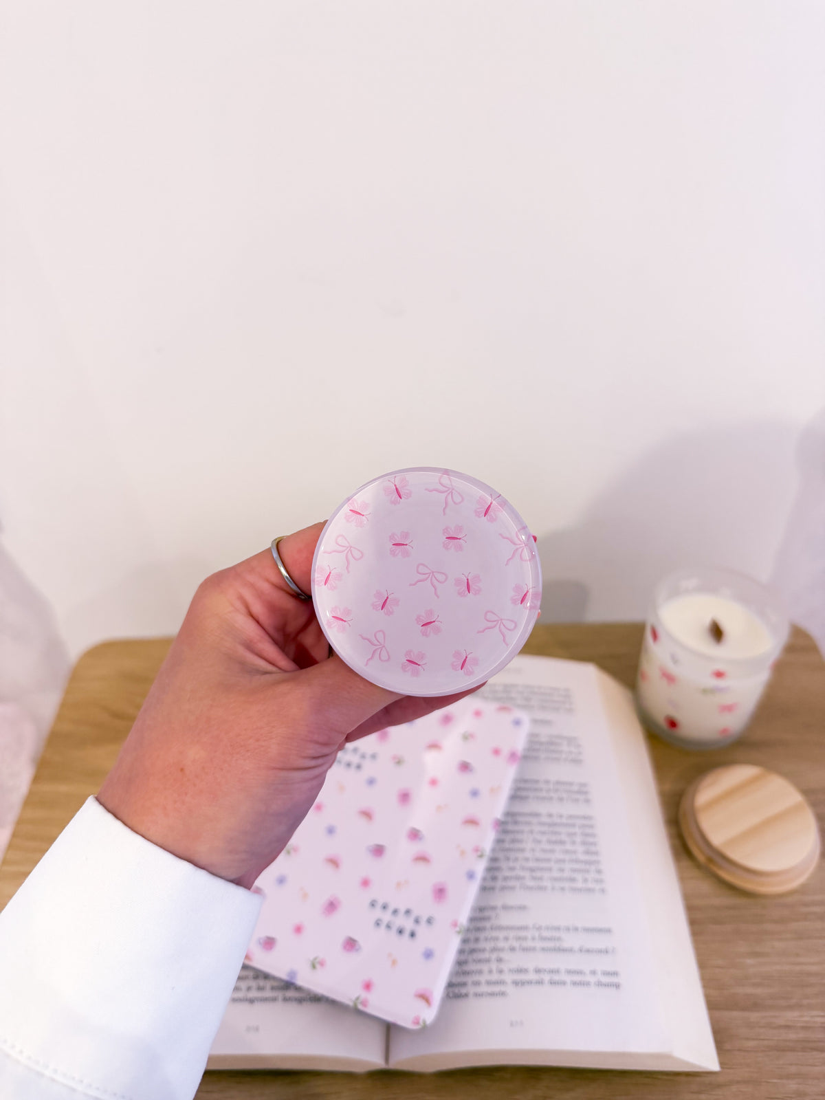 Bouton à téléphone ou liseuse | Magnétique | Papillon, boucles et coeurs