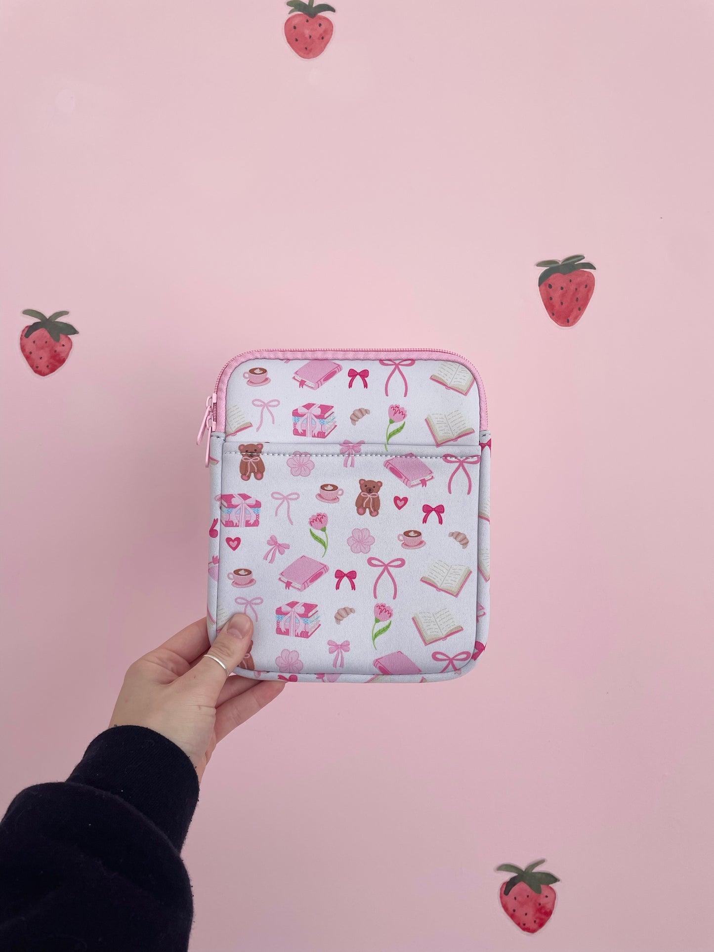 Pochette à liseuse | Livres et coquette