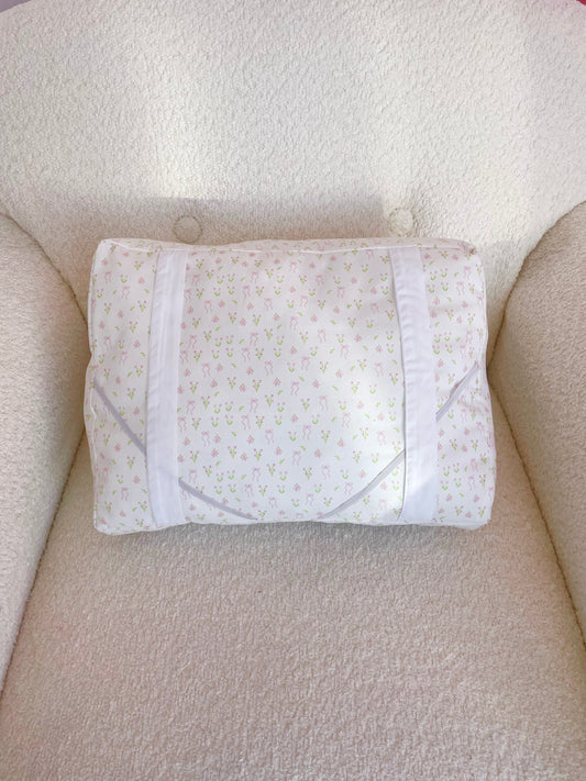 Coussin de lecture | Bouquets de fleurs et boucles
