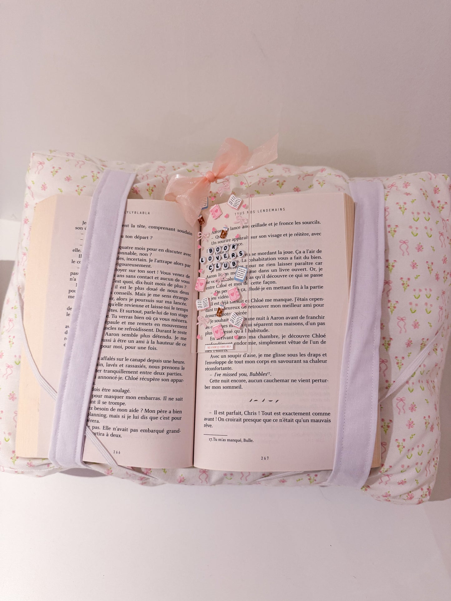 Signet en acrylique avec boucle | Book lovers club