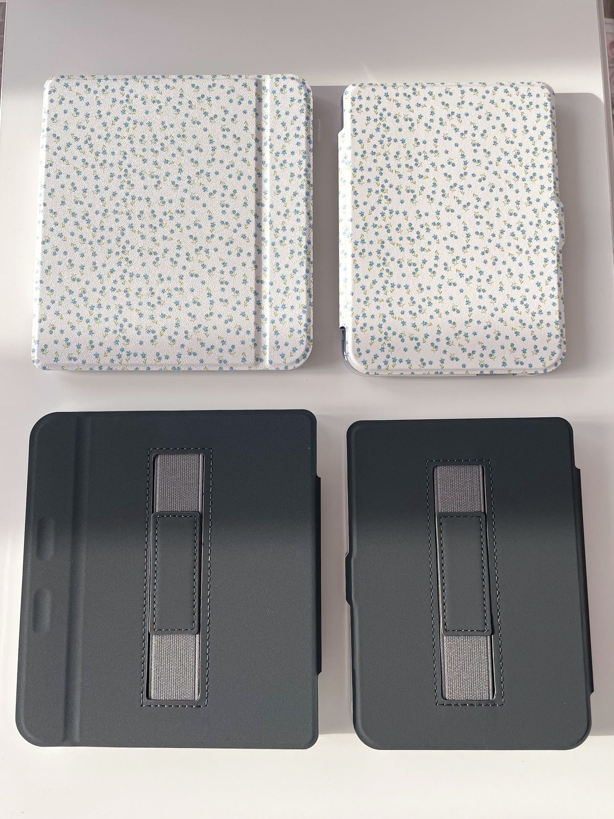Étui à liseuse | Kobo Clara ou Libra Color | Fleurs bleues vintages