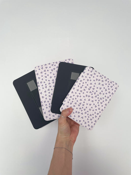 Étui à liseuse | Kindle 6'' et 7''  | Bouquets de fleurs mauves