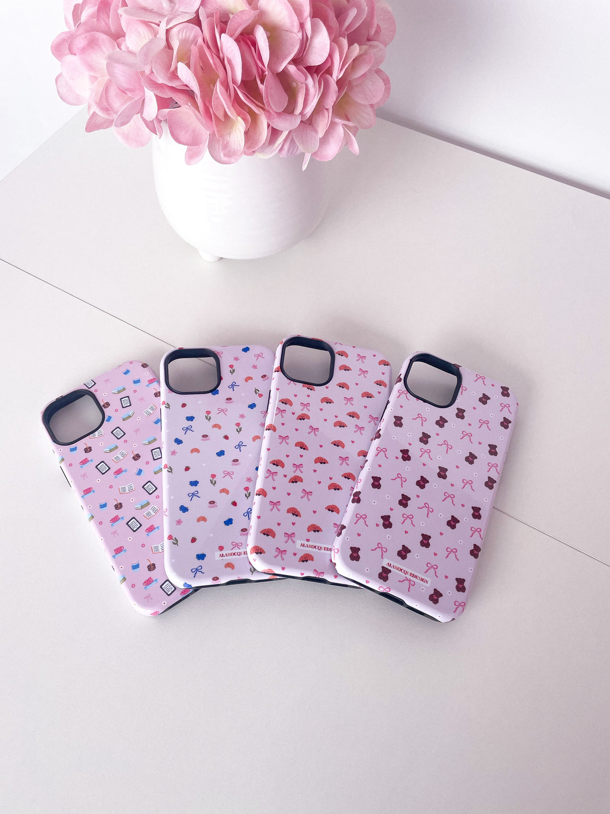 Étui à iPhone | Oursons, boucles et fleurs