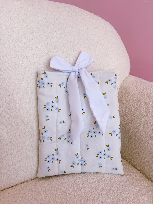 Pochette à livre ou liseuse | Minis fleurs bleues et feuilles