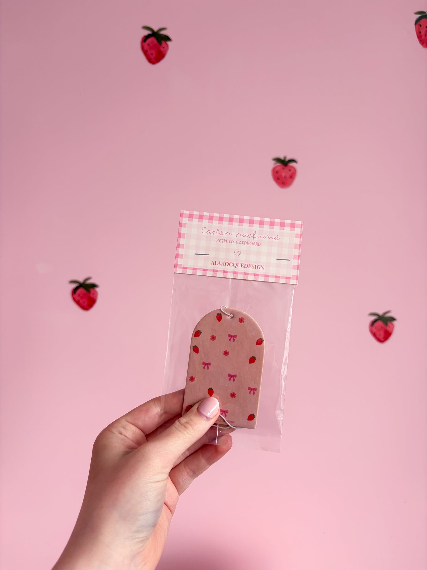Diffuseur pour voiture | Carton parfumé | Fraises, boucles et fleurs