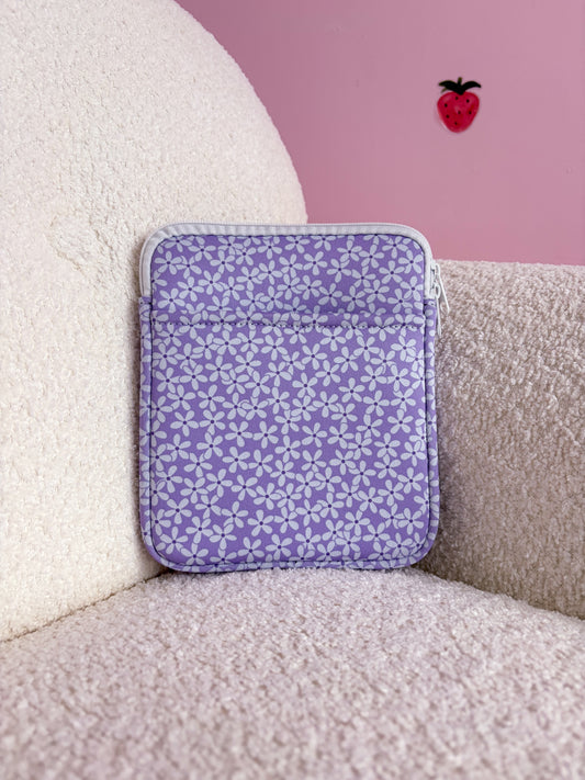 Pochette à liseuse | Mauve et fleurs blanches