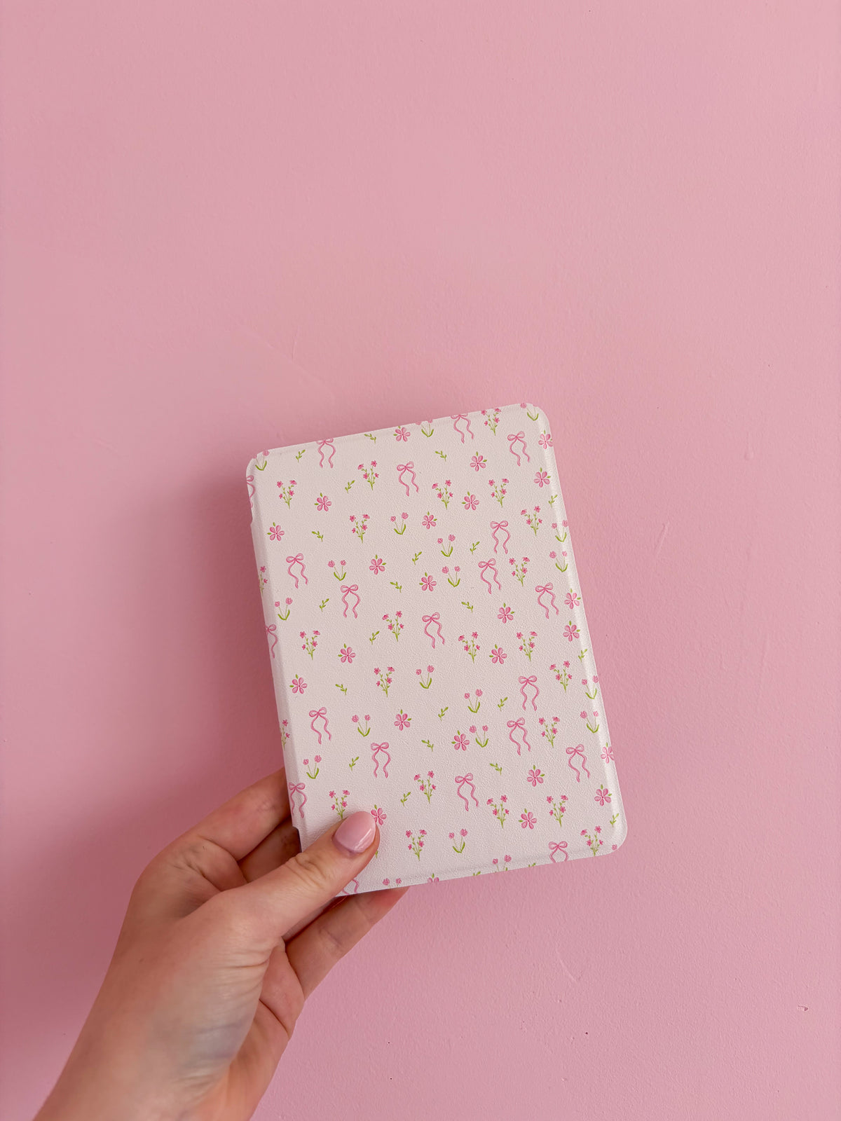 Étui à liseuse | Kindle 6'' | Bouquets de fleurs et boucles