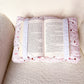 Coussin de lecture | Livres, cafés et roses